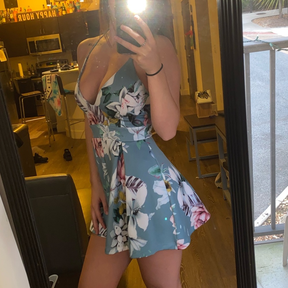 Floral romper - Picture 2 of 2